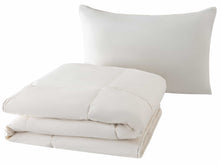 Lade das Bild in den Galerie-Viewer, Bettdecke & Kissen